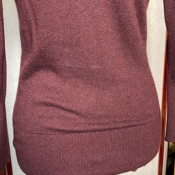 White House Black Market Elegant Plum Colored V-Neck Sweater (Size: XXS) - Picture 9 of 14
